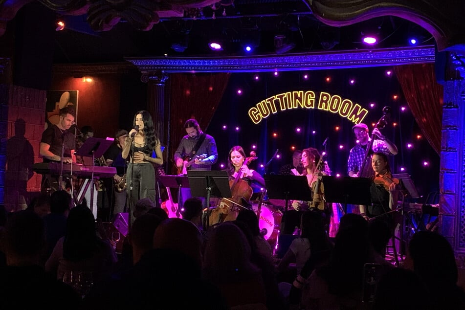 Broadway star Samantha Pauly (Six, The Great Gatsby) finished off the November 13 lineup of Broadway Sings Taylor Swift with a jazzy rendition of I Did Something Bad.
