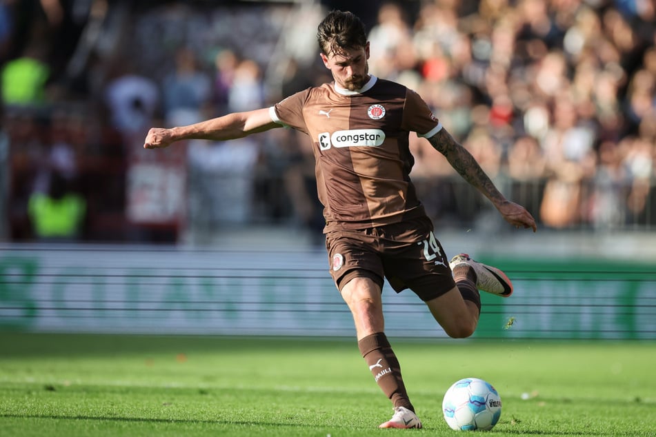 Connor Metcalfe (24) hat seinen Vertrag beim FC St. Pauli verlängert.