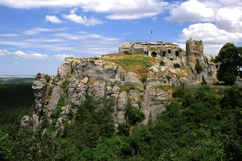 Festung zum Klettern und Staunen: In dieser Ruine macht Geschichte Spaß