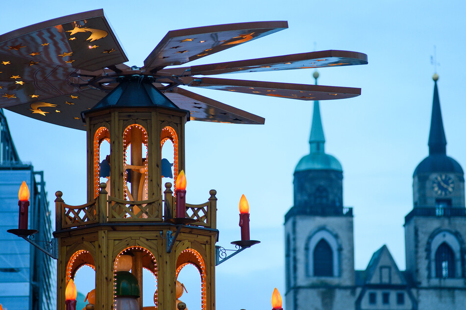 Die Veranstalter des Magdeburger Weihnachtsmarktes erwarten rund zwei Millionen Besucher. (Archivbild)