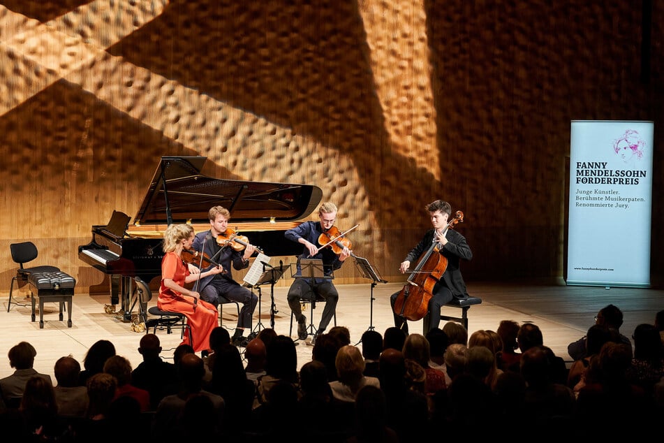 Sieben "Fanny Mendelssohn Artist" werden am Freitag im Kleinen Saal der Elbphilharmonie in Hamburg auf der Bühne stehen.