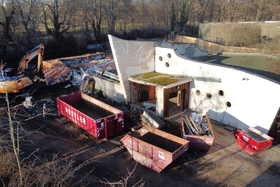 Vor ein paar Wochen wurde mit dem Abriss des Aquariums gestartet.