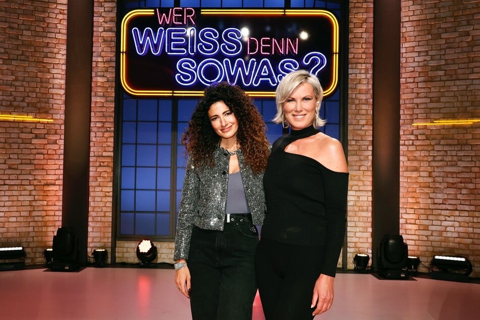 Marwa Eldessouky (l.,42) und Kamilla Senjo (49) moderieren das MDR-Magazin "Brisant".