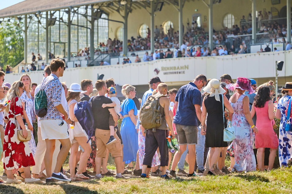 Wer sich gleich die Tickets im Vorverkauf sichert, kann bis zu vier Euro sparen.