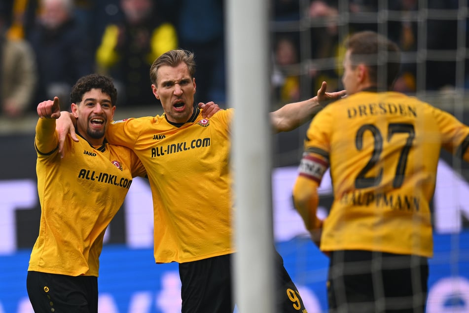 Auch das Team weiß, wie wichtig Niklas Hauptmann für die SGD ist.