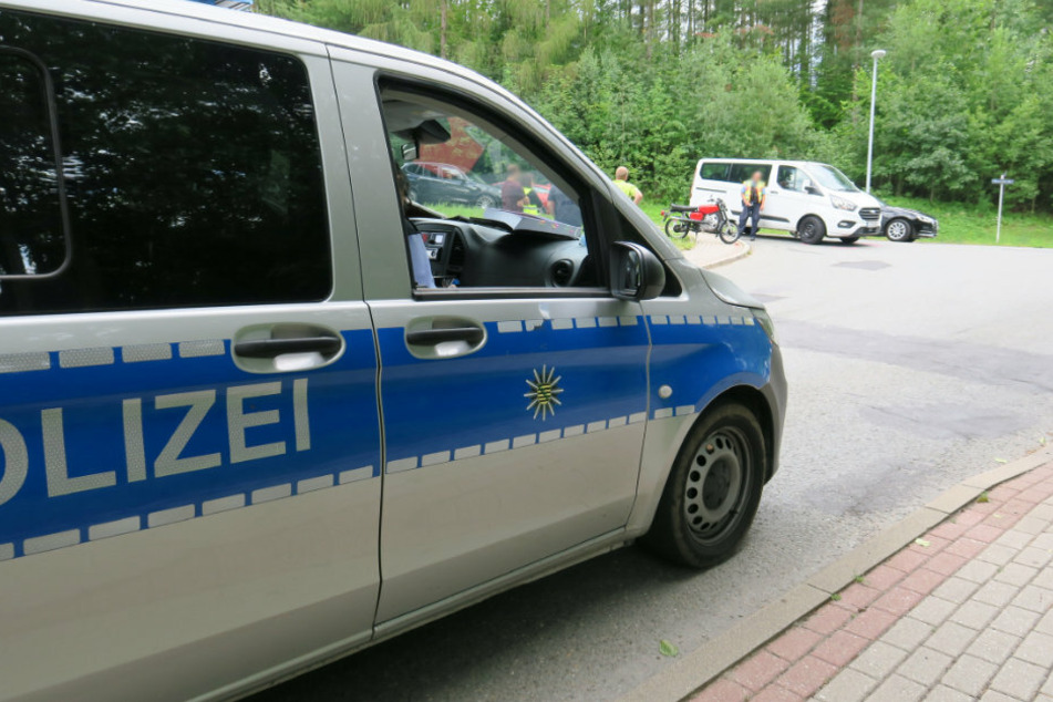 In Bad Schlema ist es am Dienstag zu einem Unfall zwischen einem Moped und einem Transporter gekommen.