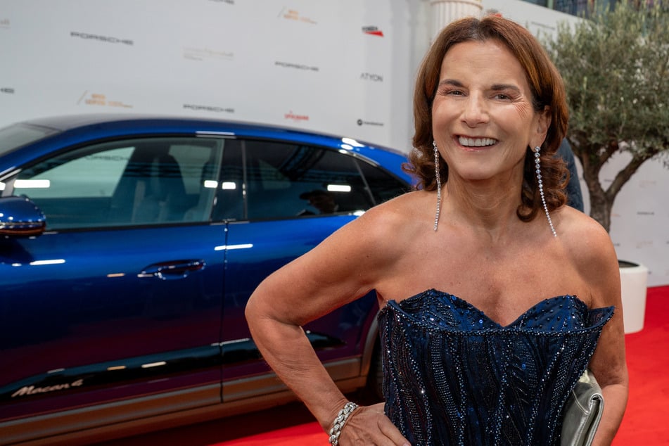 Claudia Obert: Claudia Oberts Freund versetzt sie beim Leipziger Opernball: "Der ist lieber auf der Venus"