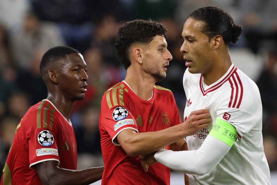HSV-Leihgabe Daniel Elfadli (29, M) feierte für den Linzer ASK sein Debüt in der Champions League. Gegen den FC Liverpool um Virgil van Dijk (35, r) ging es irre zu.