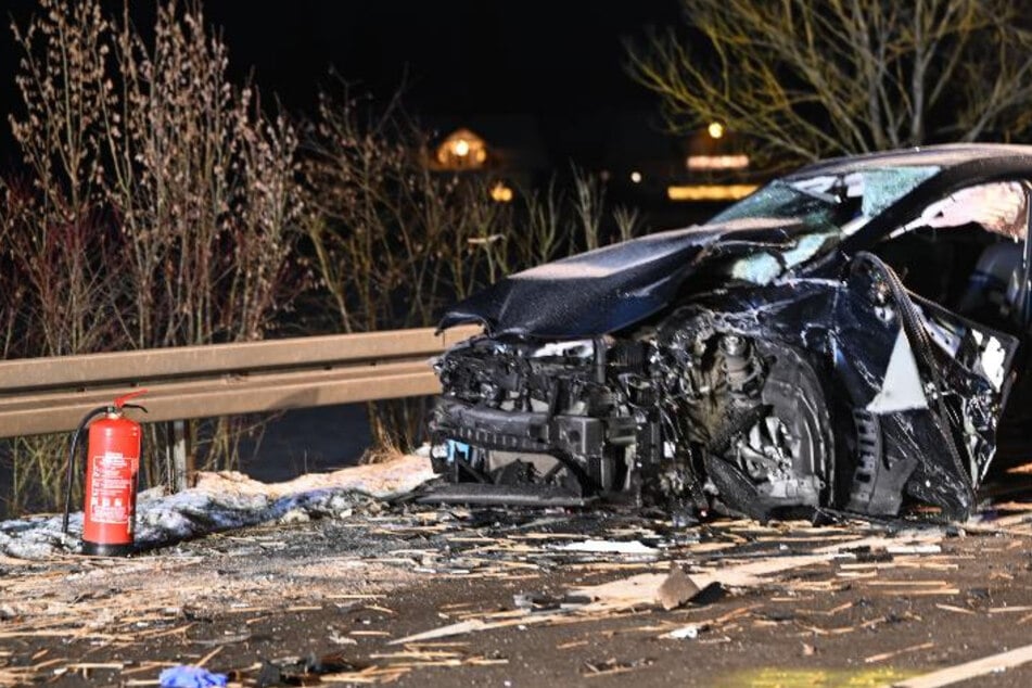 Unfall-Tragödie auf der B20: 79-Jähriger stirbt nach Zusammenstoß