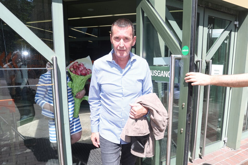 Das Foto zeigt Genditzki kurz nach seinem Freispruch im Juli 2023.