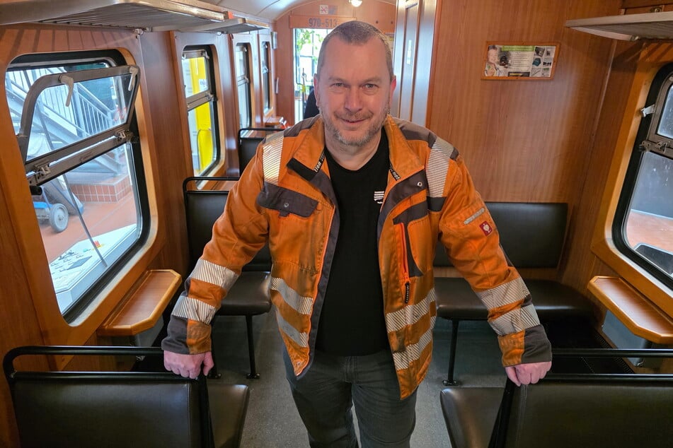 In Freital-Hainsberg lebt Stefan Schwarz (52), Leiter der Werkstatt der Sächsischen Dampfeisenbahngesellschaft (SDG), seinen Traumberuf.