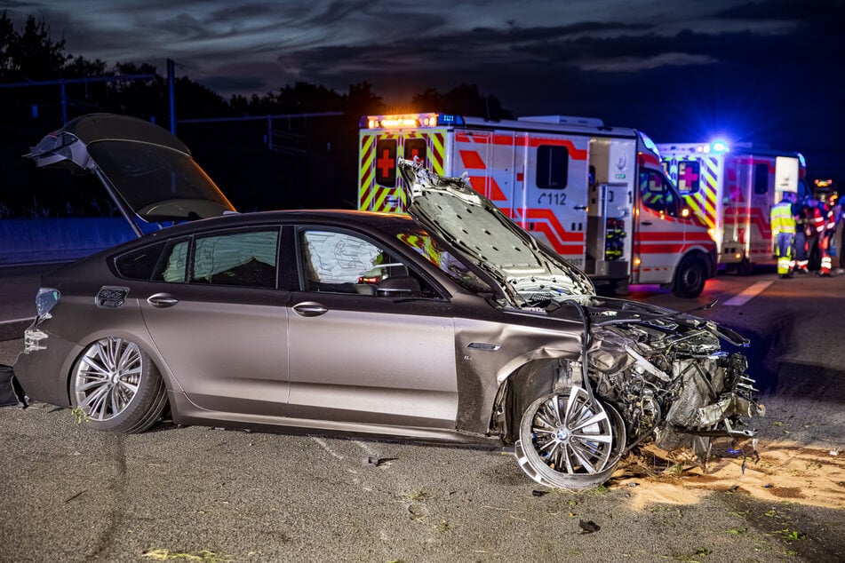 Auf der A5 bei Weiterstadt kam es am Montagabend zu einem schweren Verkehrsunfall, in den insgesamt drei Fahrzeuge involviert waren.