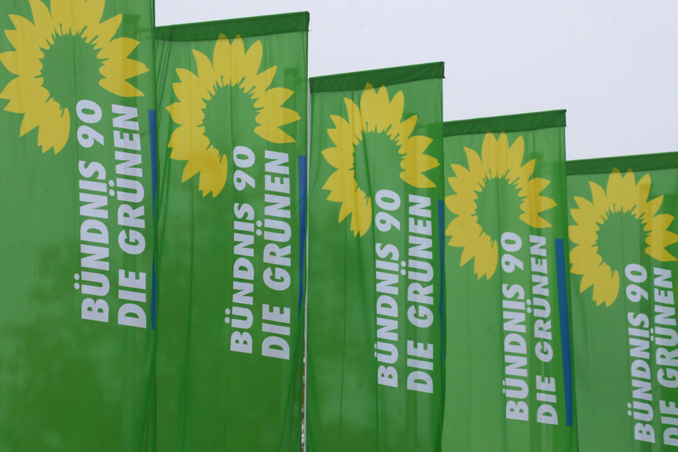 Am Sonntag wird gewählt. Bis dahin betreiben auch die Kandidaten von Bündnis 90 / Die Grünen weiter Wahlkampf. Am Samstagnachmittag wurde dabei ihr Stand in Plauen angegriffen. (Symbolbild)