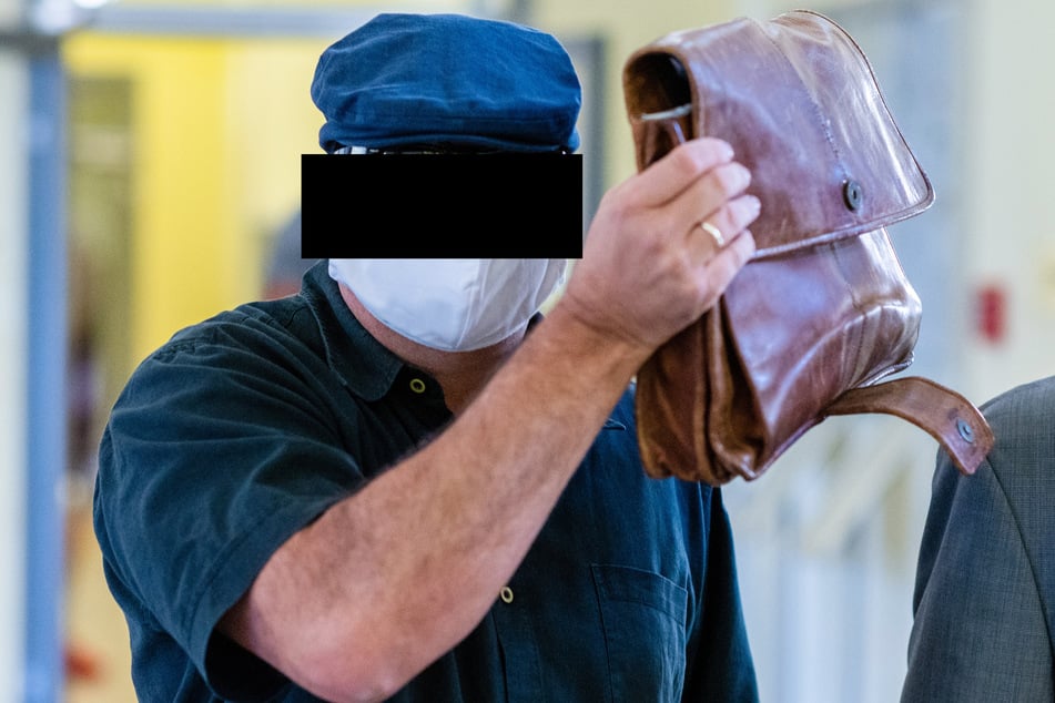 Ex-Chorleiter Uwe M. (59) wurde am Amtsgericht Zwickau wegen Urkundenfälschung verurteilt.