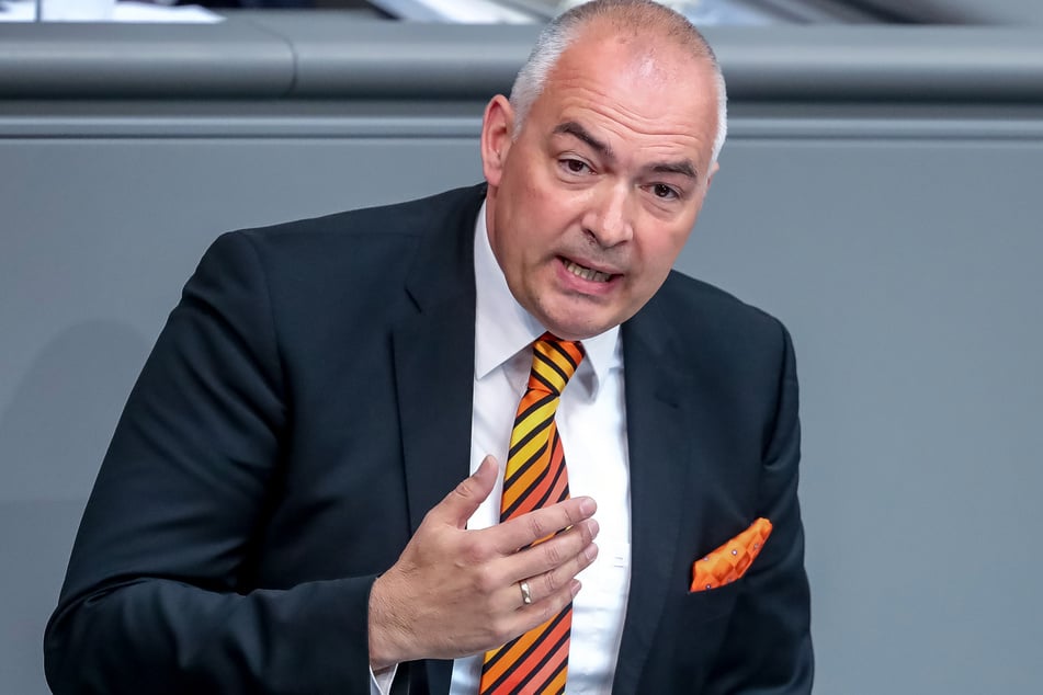 Ex-CDU-Parlamentarier Axel Fischer (58) bestreitet die Vorwürfe gegen ihn.