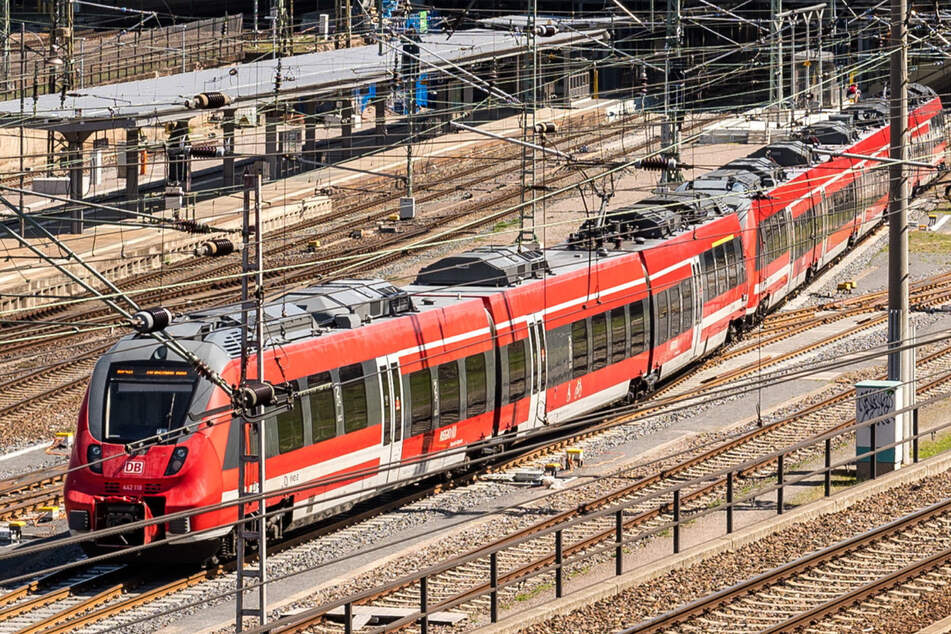 Die Fahrten vom Saxonia-Express waren am Montagmorgen wegen eines defekten Stellwerks massiv beeinträchtigt. (Archivbild)