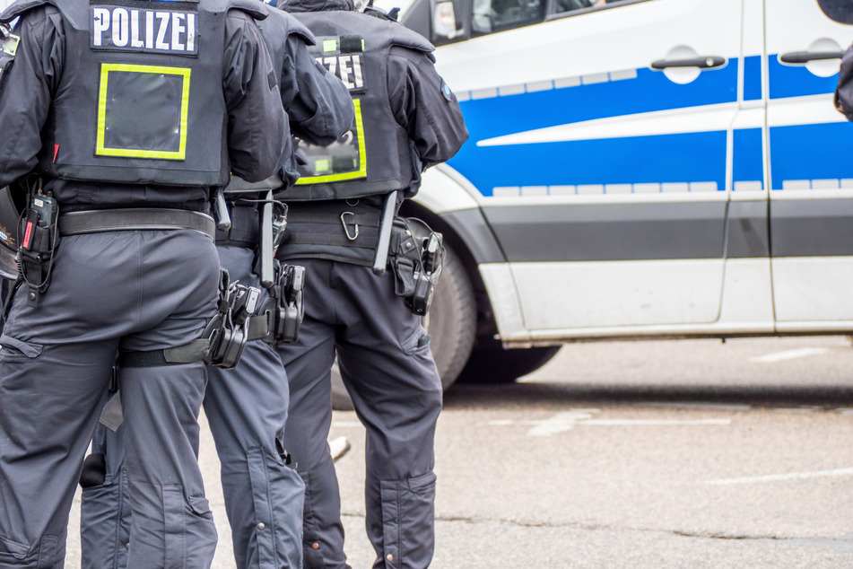 Nachdem diese Woche in Witten und Recklinghausen Israel-Fahnen entwendet wurden, ermittelt der polizeiliche Staatsschutz. (Symbolbild)