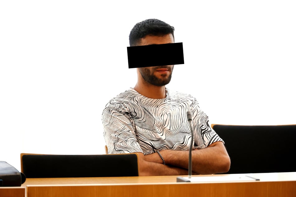 Syrer Bassam T. (30) muss sich vorm Amtsgericht Chemnitz wegen einer Reihe von Sexual-Delikten verantworten.