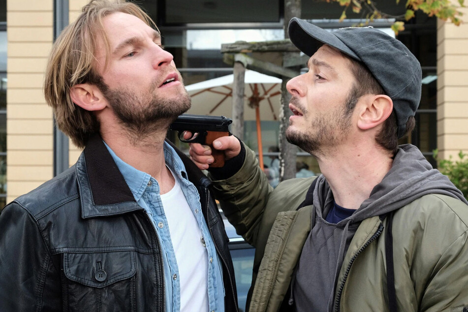 Gefährlicher Streit zwischen Felix Sonntag und Max Hellmann. Das Drama nimmt seinen Lauf.