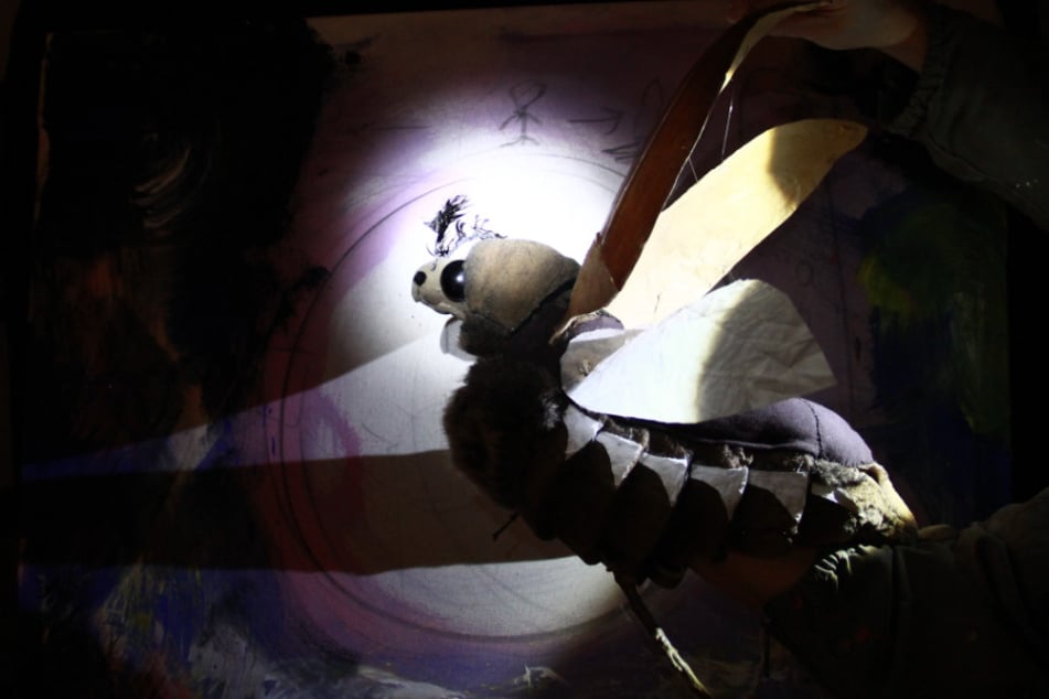 Das Figurentheater Marie Bretschneider erzählt die Geschichte "Peterchens Mondfahrt".