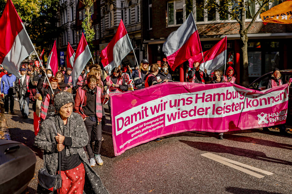 Hamburg: Hunderte protestieren in Hamburg gegen hohe Mieten und Energiepreise