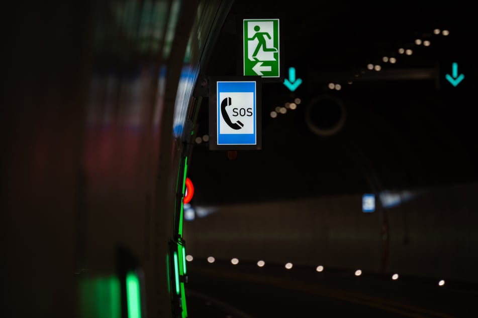 Tunnel Eichelberg auf der A71 gesperrt: Autofahrer müssen mehr Fahrtzeit einplanen