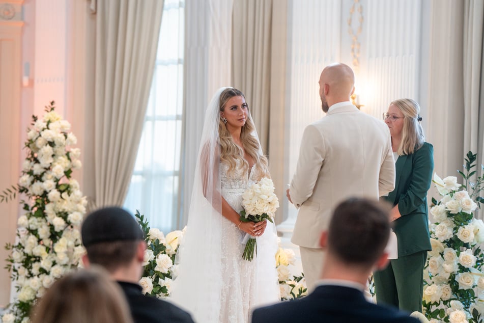 Hanni (28) trifft vor dem Altar eine heftige Entscheidung.