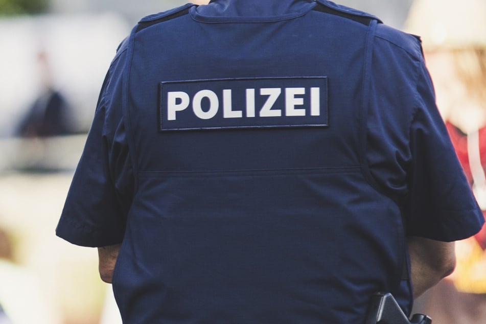 Bei einer Streifenfahrt in Kabelsketal stießen Polizisten am Freitagmorgen auf eine Cannabis-Plantage. (Symbolbild)