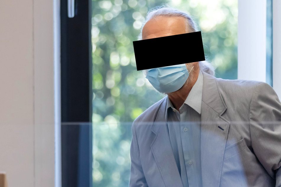 Carl-Heinz B. (86) stand wegen fahrlässiger Tötung vor dem Amtsgericht Chemnitz.