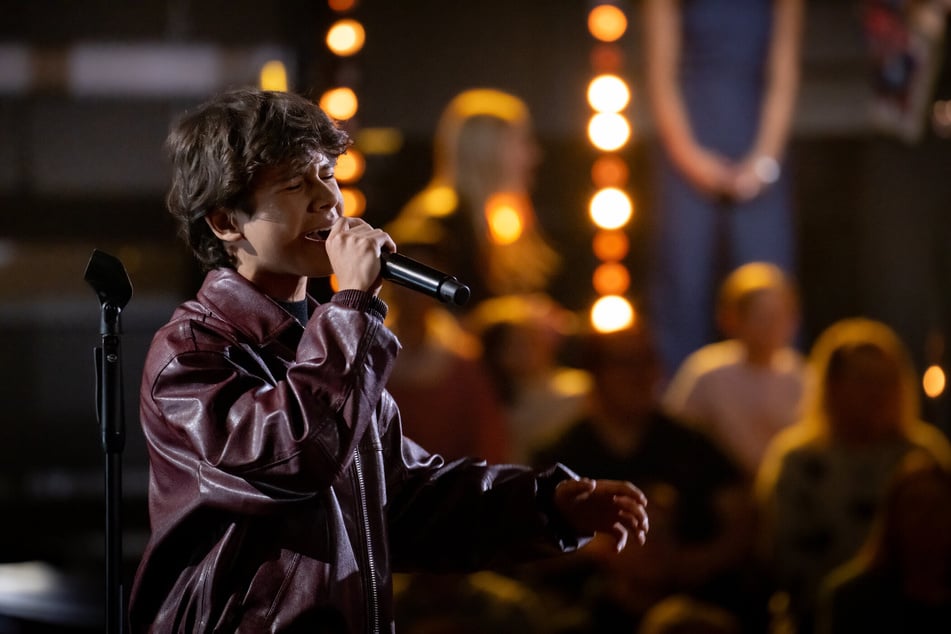 Gänsehaut-Moment, als der 14-jährige Fabio aus Leipzig beginnt, "Mercy" von Shawn Mendes zu singen.