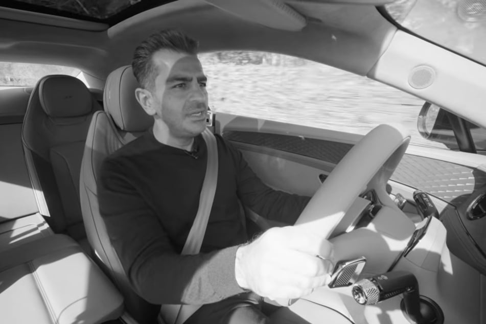 Der "Grip"-Moderator liebt das Fahren von schnellen Autos.