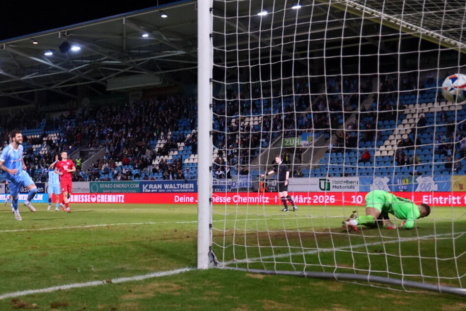 Mit dem vierten Tor erzielte Dejan Bozix sein dreizehntes Saison-Tor.