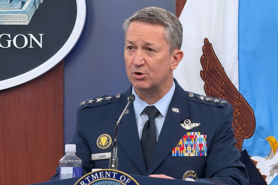 US-Generalstabschef Dan Caine erklärte auf einer Pressekonferenz in Washington die neue Taktik.