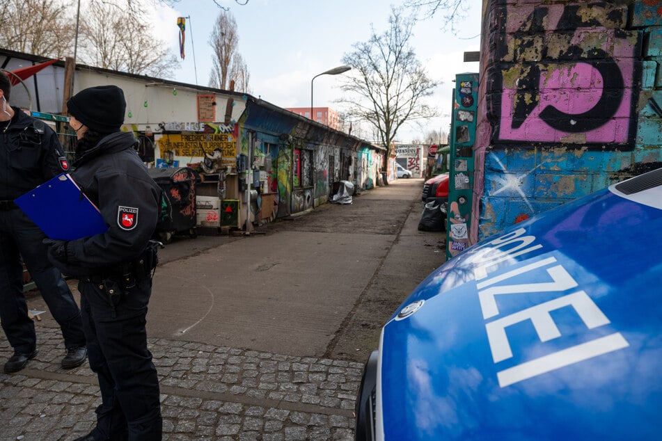 Berlin: RAF-Mitglied Garweg offenbar mit gefälschtem Ausweis auf der Flucht