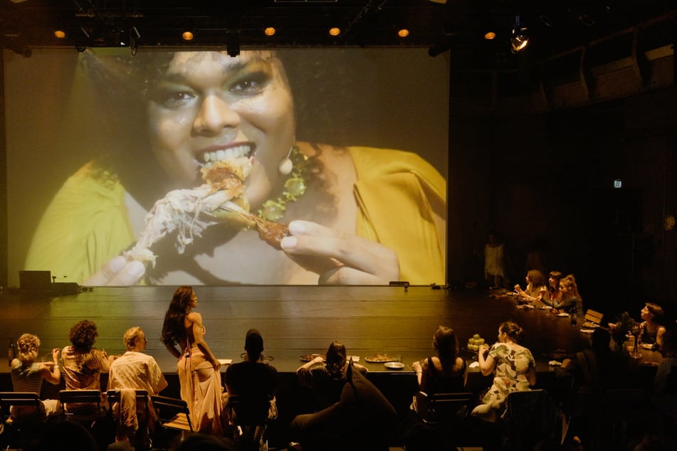 Am 22. Mai zeigt das Kino Metropol einen Film über Menschen, die mit Kunst die Gesellschaft bewegen wollen in drei Sprachen und mit Untertiteln.