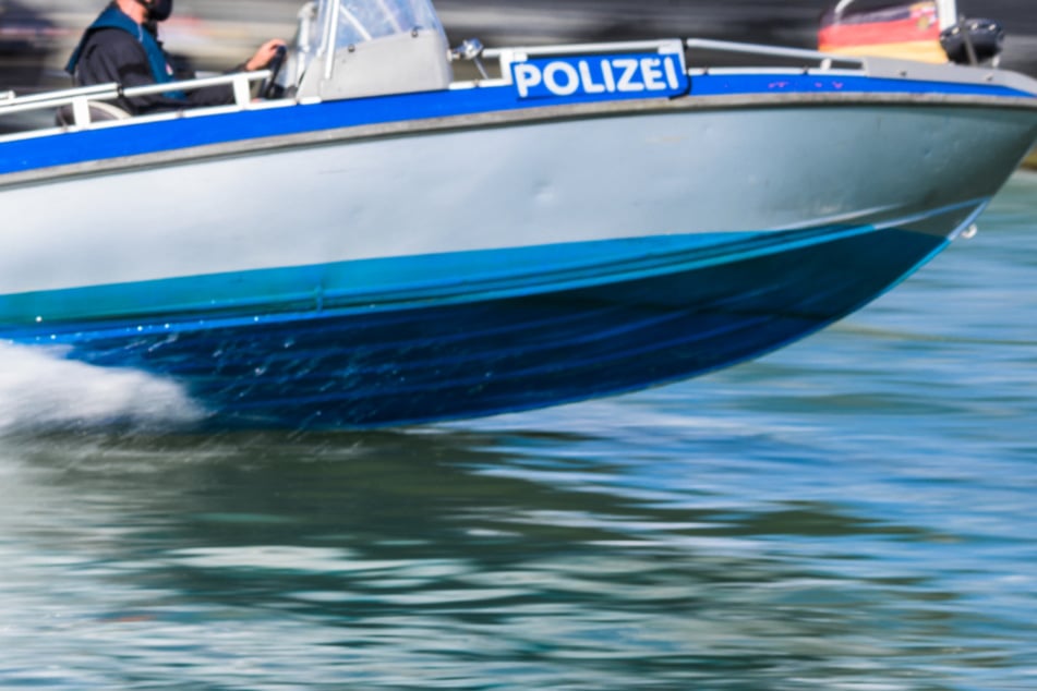 300 Meter vom Bodensee-Ufer: 52-Jährige stirbt bei Badeunfall