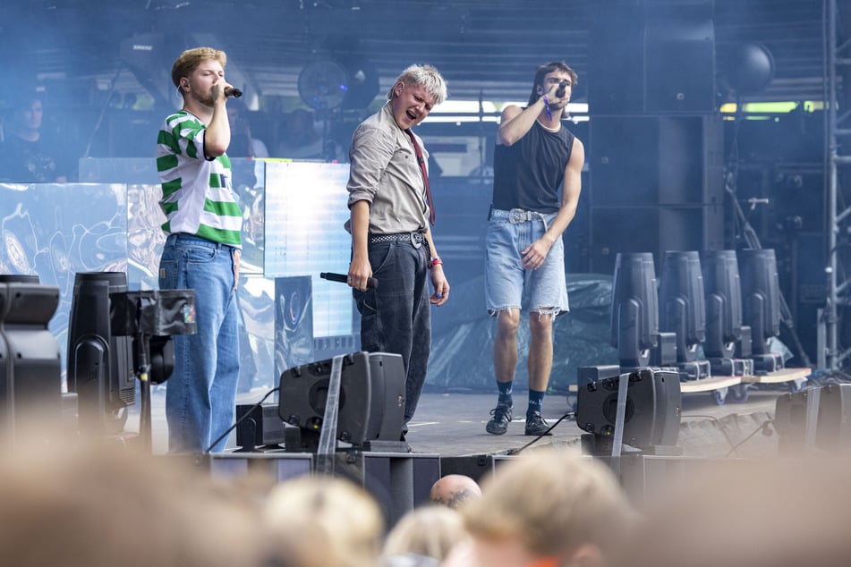 Nina Chuba überraschte ihre Fans mit einem Auftritt der Dresdner Band "01099". (Archivbild)