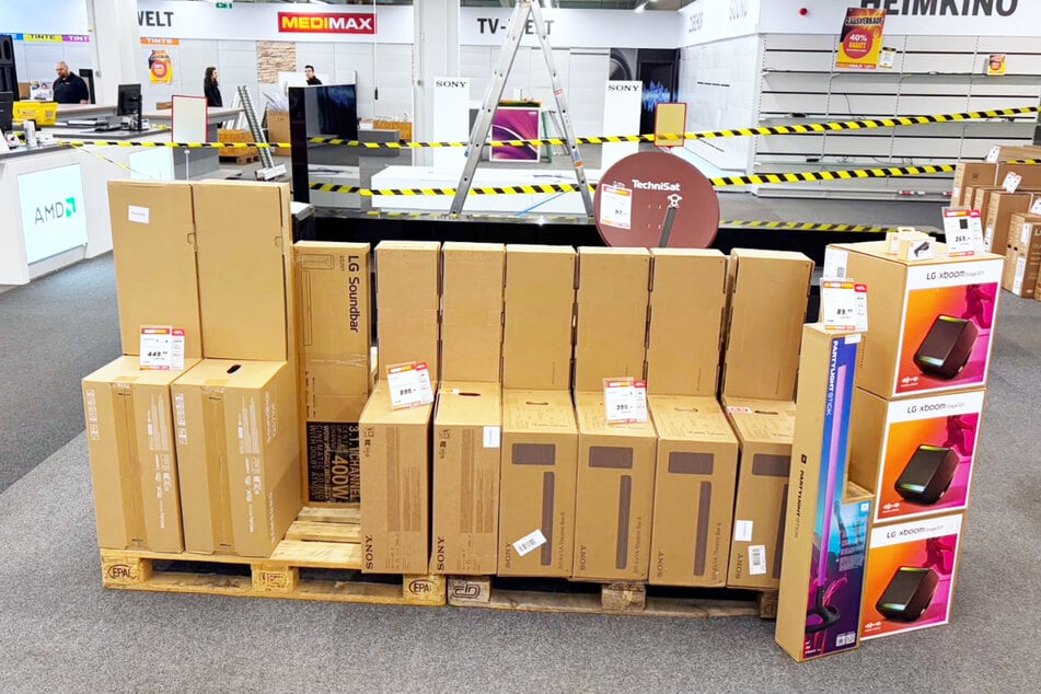 Schaut bei MEDIMAX Oldenburg in Holstein vorbei, bevor die besten Schnäppchen für immer weg sind.