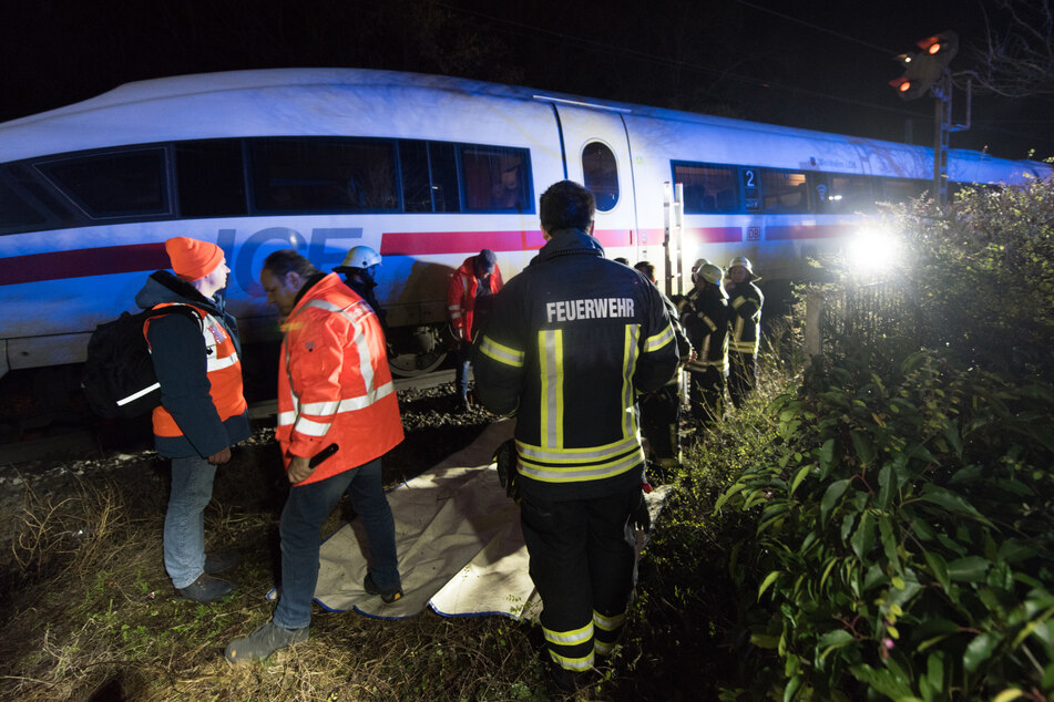 Im nordhessischen Bebra kam es in der Nacht von Freitag auf Samstag zu einem stundenlangen Bahn-Chaos, von dem über 1000 Passagiere betroffen waren. (Symbolbild)