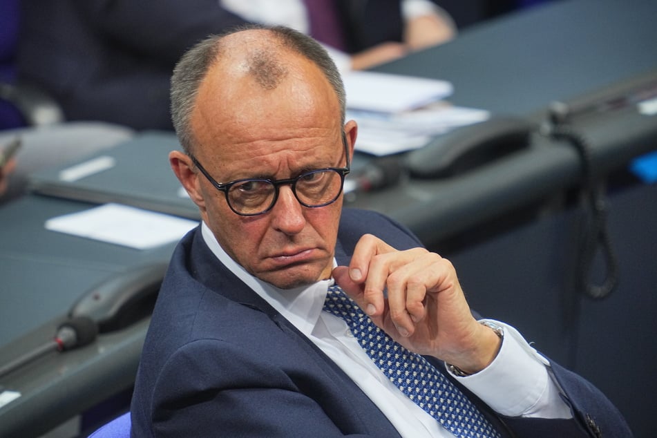 CDU-Chef Friedrich Merz (69) hat angekündigt, deutlich härter gegen kriminelle Asylbewerber vorgehen zu wollen. (Archivbild)