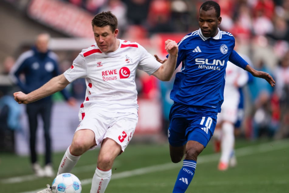 FC-Routinier Dominique Heintz (32, l.) konnte rund zwei Wochen nach seiner Muskelverletzung wieder eine Laufeinheit absolvieren. (Archivbild)