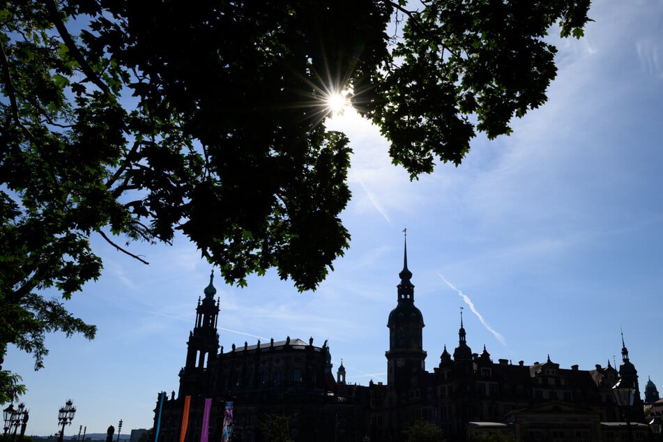 Viele Tage mit Temperaturen über 30 Grad prägten den Sommer in Sachsen. Es gab weniger Niederschläge - doch es kam auch zu heftigem Starkregen.