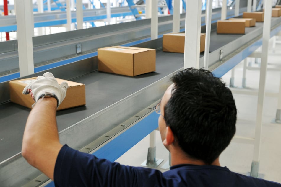 Im produzierenden Gewerbe sank die Zahl der Erwerbstätigen am stärksten. (Symbolbild)