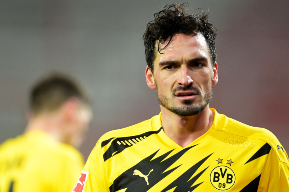 BVB-Abwehrchef Mats Hummels (32) fehlt im DFB-Pokalspiel gegen den SC Paderborn 07 wegen Knieproblemen.