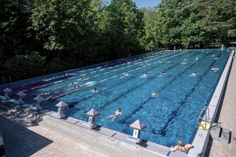 Mit der Mehrfachkarte gab es vergleichsweise günstigen Badespaß. (Archivbild)