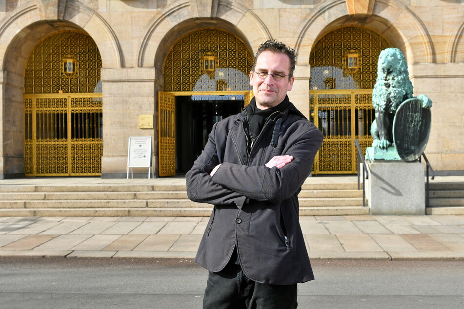 Dissident Martin Schulte-Wissermann (50, Piraten) befürchtet das Ende von Transparenz und bürgernaher Stadtratsarbeit.
