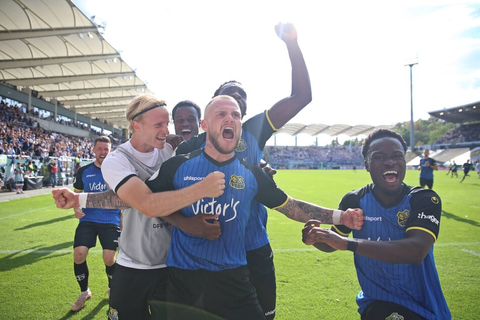 Philip Fahrner (23) trifft spät zum 1:1-Ausgleich aus Sicht des FCS.