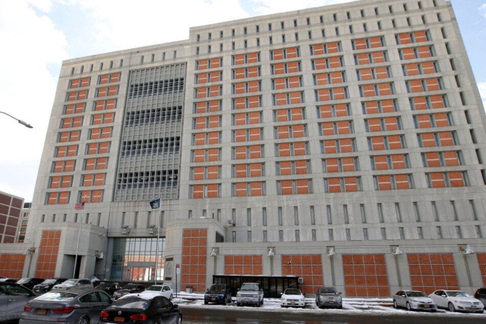 Blick auf das Bundesgefängnis Metropolitan Detention Center (MDC) im New Yorker Stadtbezirk Brooklyn