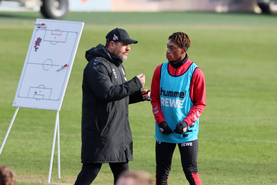 FC-Trainer Steffen Baumgart will den 19-Jährigen aber trotz seiner starken Leistungen nicht zu den Profis lassen.
