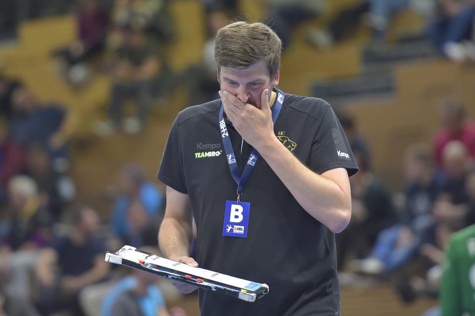 Rico Göde muss noch einige knifflige Entscheidungen treffen - und meint damit nicht die Wahl seiner Socken-Farbe.